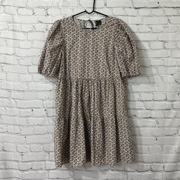 Vero Moda Dresses & Skirts - NWT Vero Moda Floral Dress